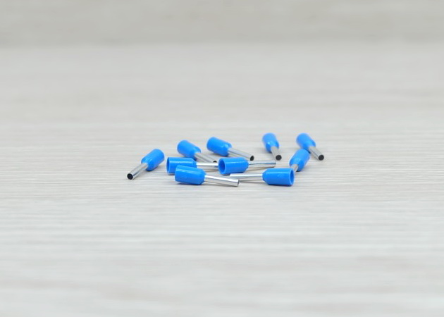 E1008 (Blue) Terminal เหมาะกับสาย 18AWG (แพ็ค100ชิ้น)