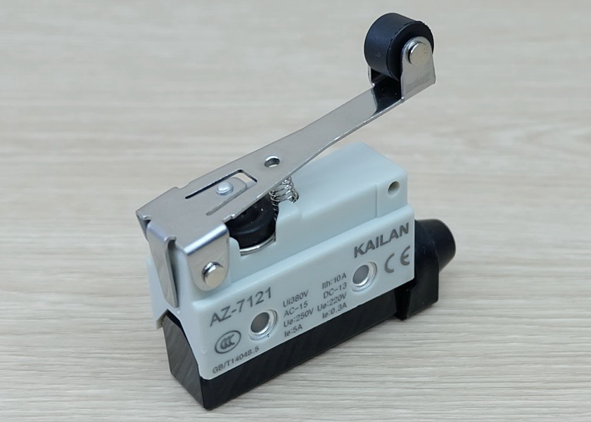 AZ-7121 Waterproof Micro Limit Switch - Long Lever Roller (Silver Contact)