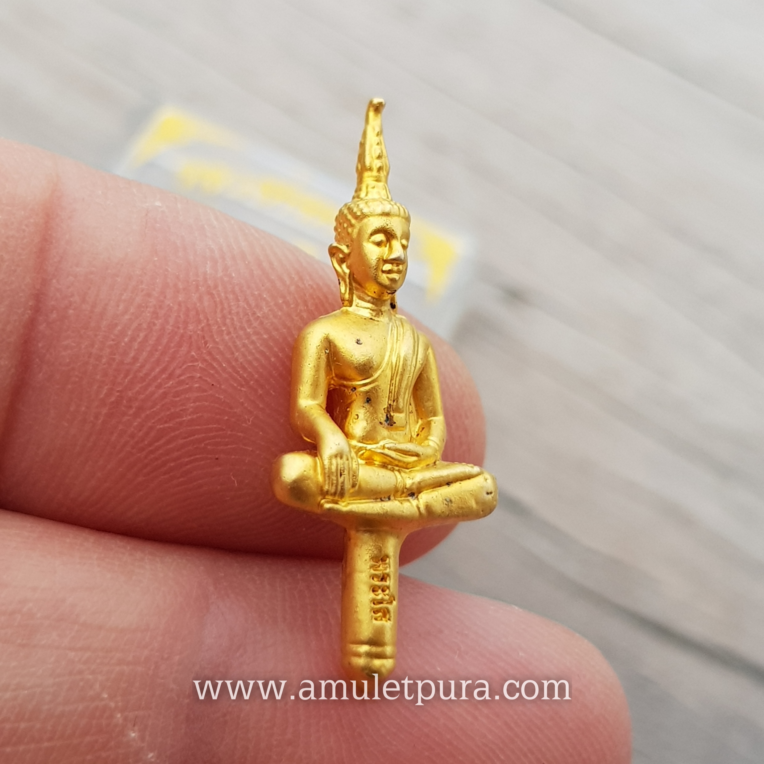 พระยอดธงหลวงพ่อพระใส(ไมครอนเล็ก)รุ่นบารมีพ่อ ปี52 วัดโพธิ์ชัย จ. หนองคาย