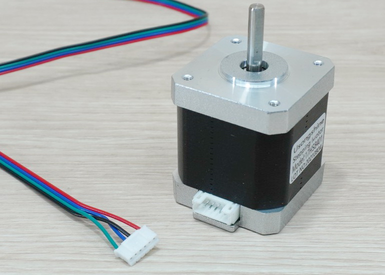 Usongshine - Stepper Motor (Nema17) แรงบิด 48 N.cm 1.5A (17HS8401) Silver End