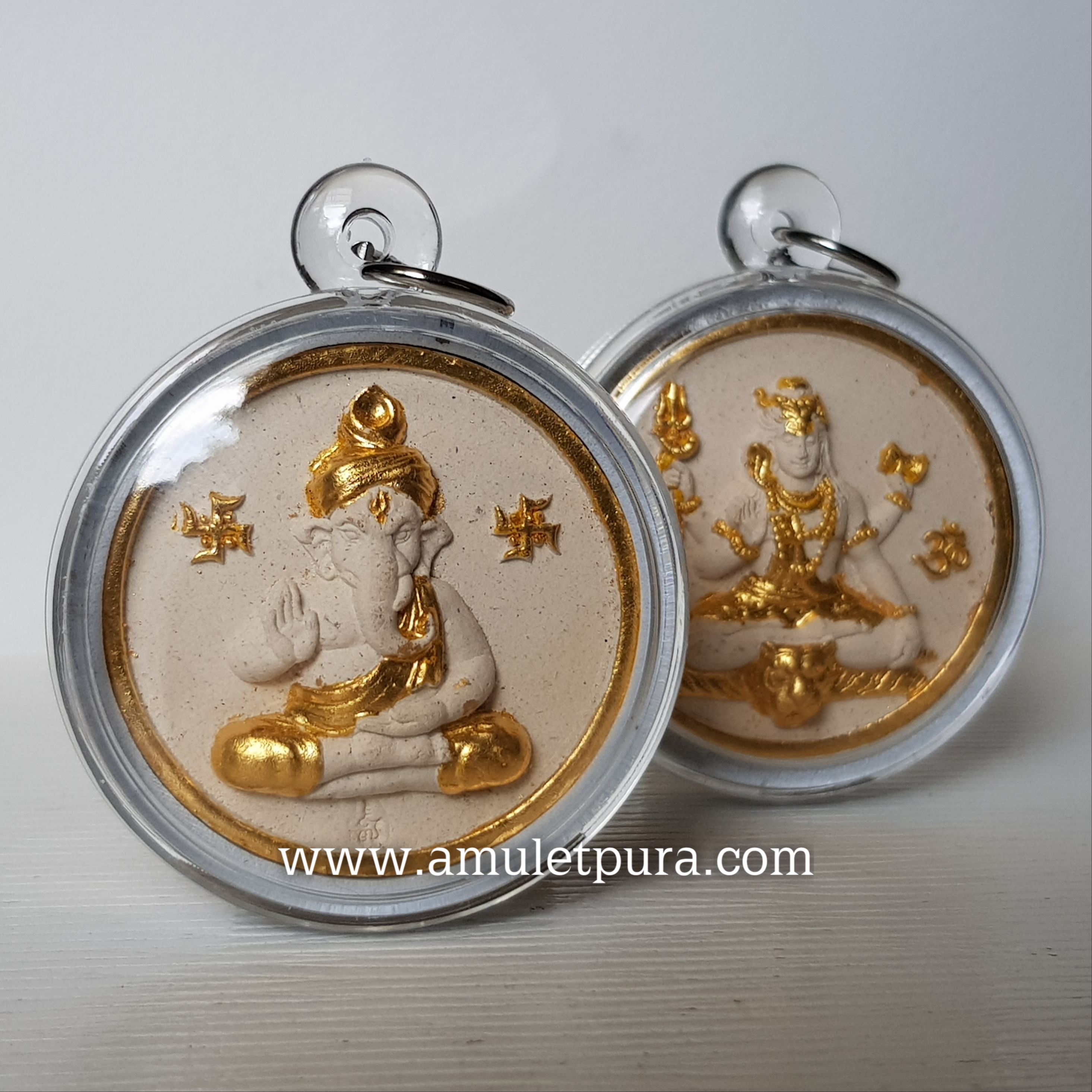 สองมหาเทพ (ผงว่าน108 สีขาวปิดทอง) ปี53 อาจารย์สุบิน นะหน้าทอง (พร้อมกรอบอะคริลิค มีโค้ดกำกับ)