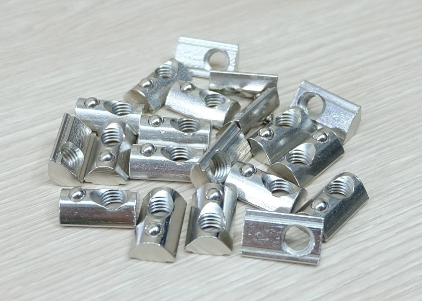 M8 Shrapnel Steel Ball Nut สำหรับ Series 40 Alu Profile (แพ็ค 20 ตัว)