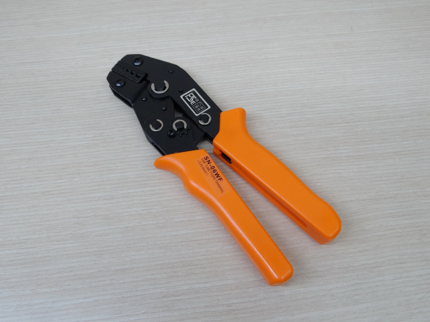SN-06WF คีมเข้าหัวสายไฟ Crimping plier hand tool wire 0.25 - 6mm AWG 24-10
