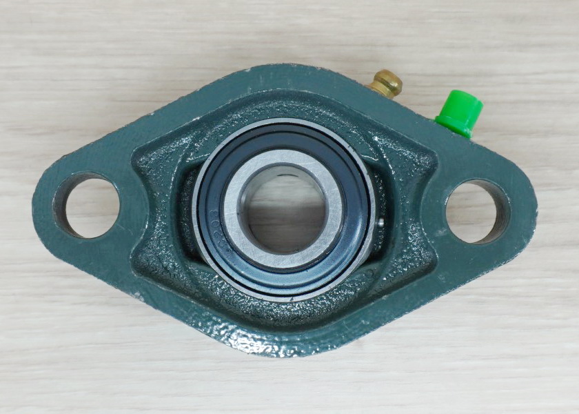 UCFL203 Flange Bearing Unit 17mm Cast Iron Housing Self-aligning