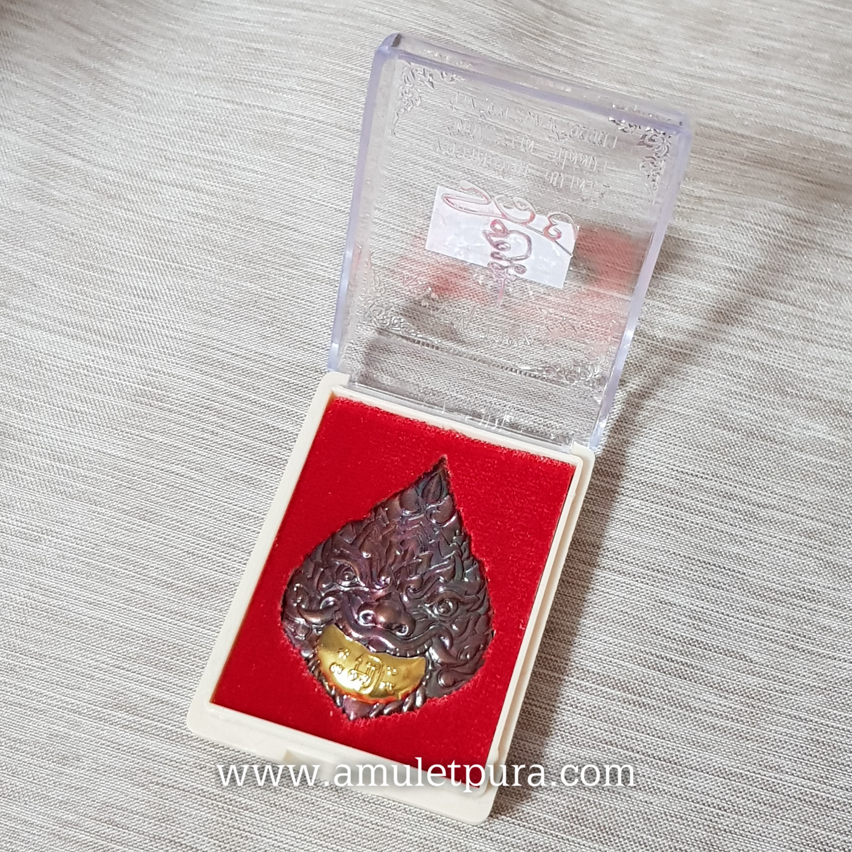 พระราหู รุ่นรวยทรัพย์(เนื้อสัตตะผิวรุ้ง พระจันทร์หน้ากากชนวน)ปี60 หลวงพ่อรักษ์ วัดสุทธาวาสวิปัสนา จ.พระนครศรีอยุธยา(มีโค้ด หมายเลข92)