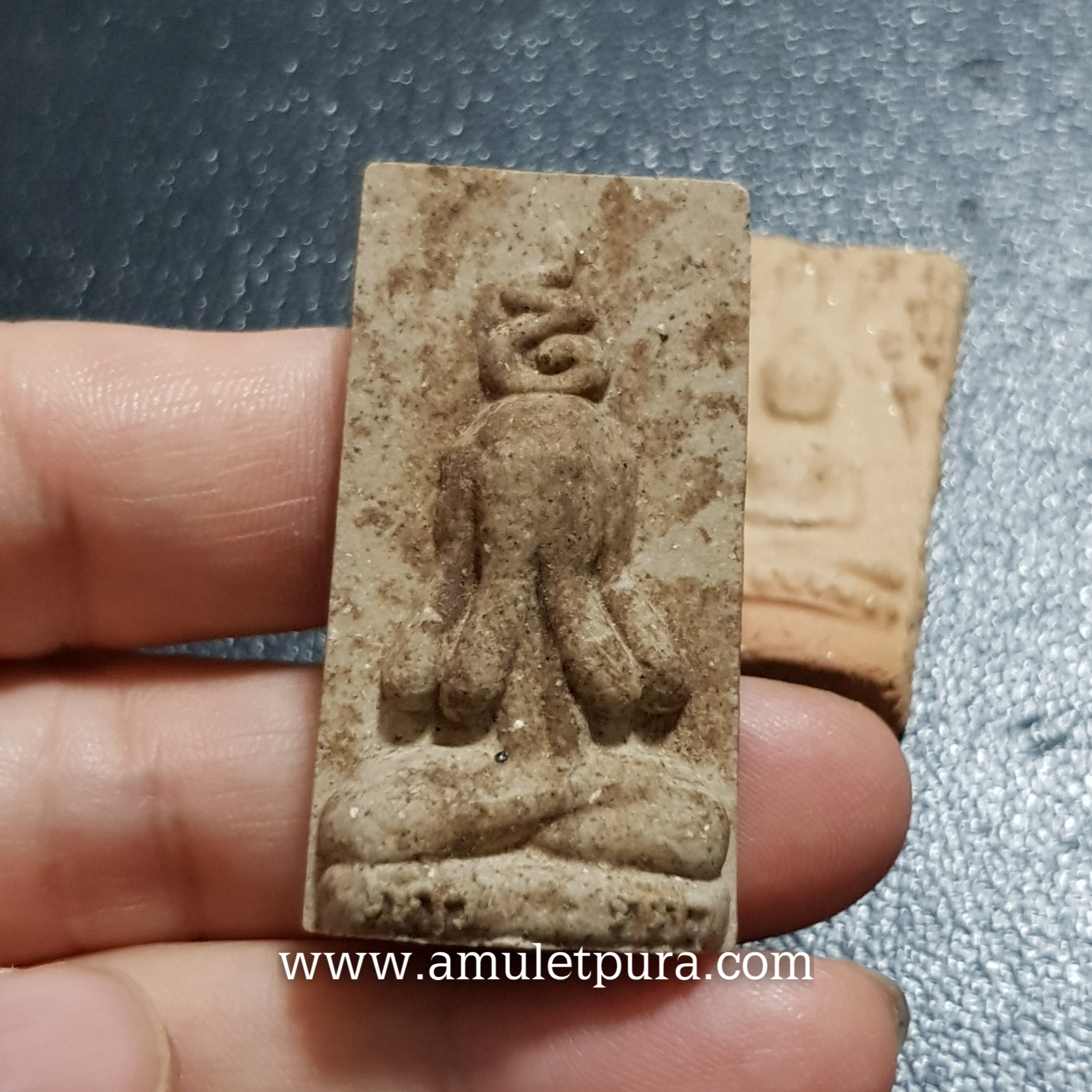 พระผงพรายสมุทร อชิโต พระปิดตามหาอุตม์ ปิดทวารทั้งเก้าหลังมหายันต์เพชรรัตน์ หลวงพ่อเจิม รุ่น2(เนื้อผงรุ่นแรกที่แตกๆหักนำมากดพิมพ์ใหม่)ปี49 หลวงพ่อเจิม วัดหอยราก จ.นครศรีธรรมราช