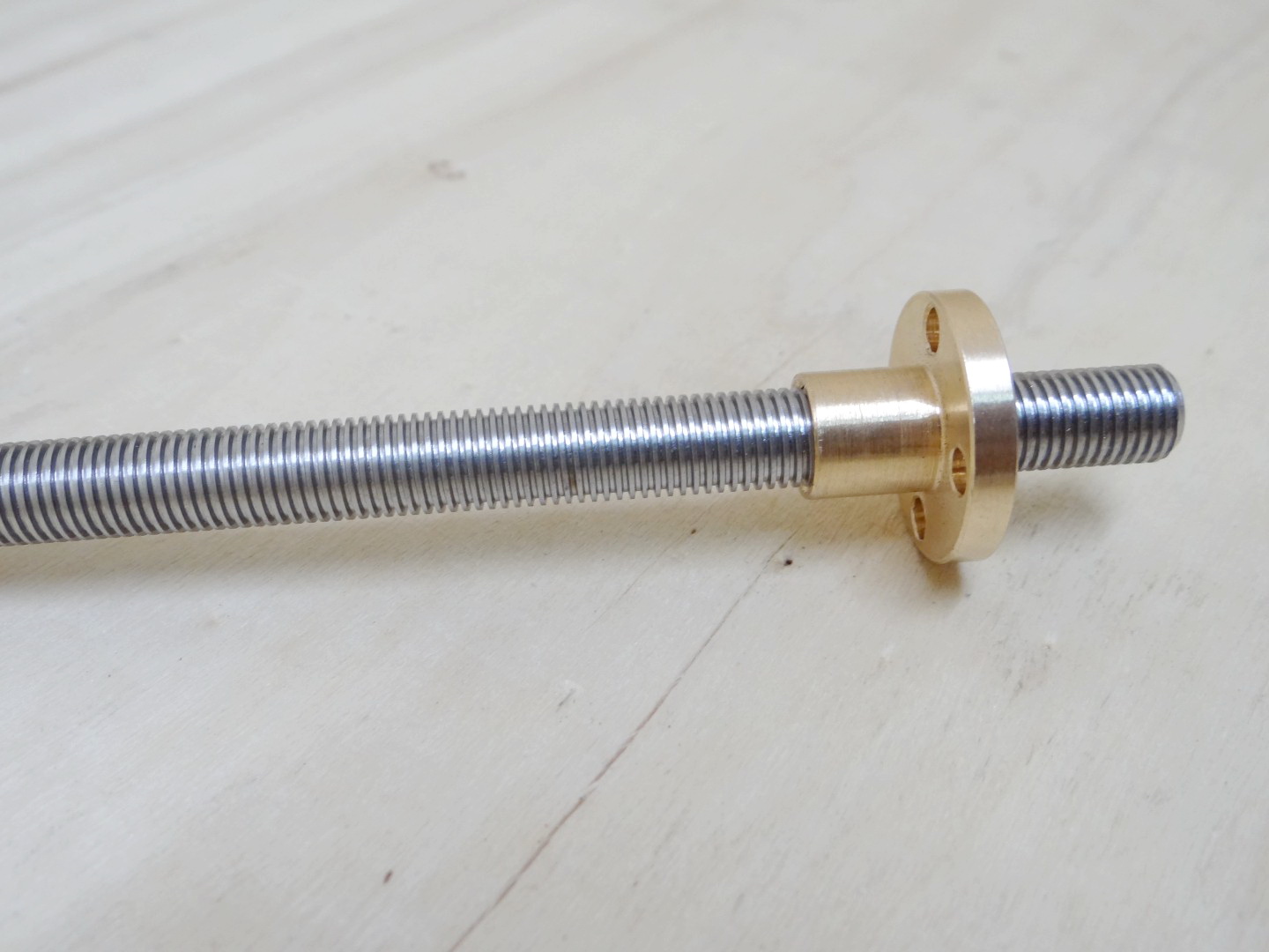 T8 Lead Screw Dia 8mm ยาว 300mm (Lead 1mm) + Copper Nut