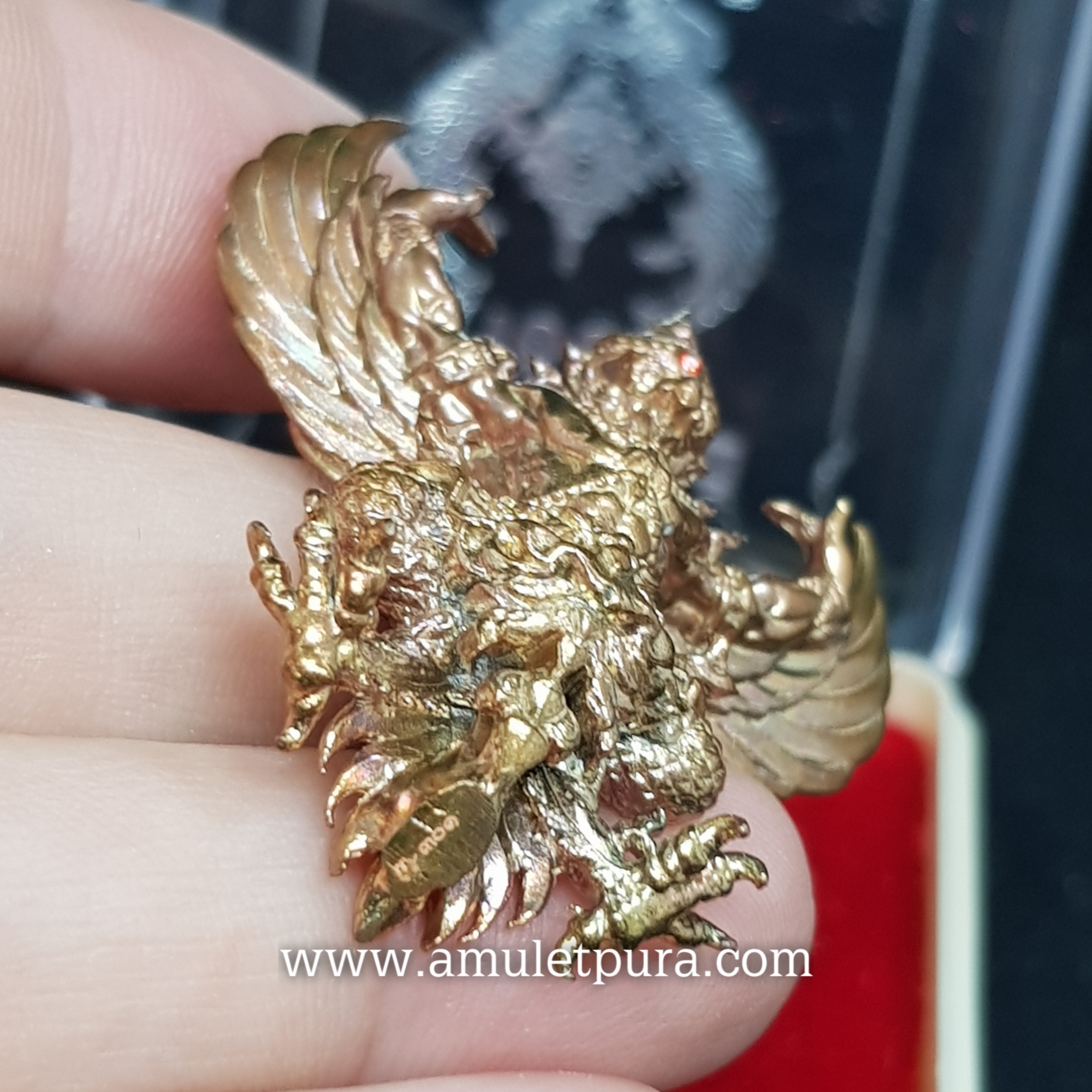 พญาครุฑผู้ทรงอิทธิฤทธิ์ทั่วหล้า(เบญจโลหะ ทับทิม)พิมพ์ใหญ่ รุ่นคำภีร์เศรษฐี168 ปี63 วัดหนองไผ่ จ.อุทัยธานี(มีโค้ด หมายเลข301)