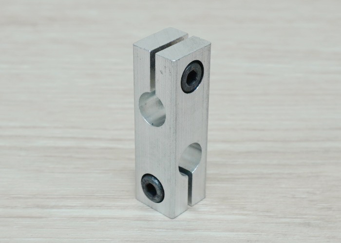 8mm x 8mm Holes Cross Shaft Support Aluminum Alloy
