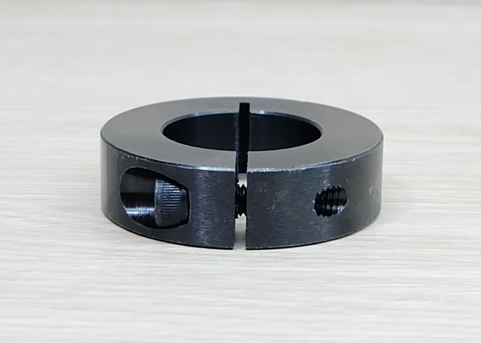 SCS 30x54x15 mm (IDxODxThickness) 45 Steel - Open type optical axis fixing ring