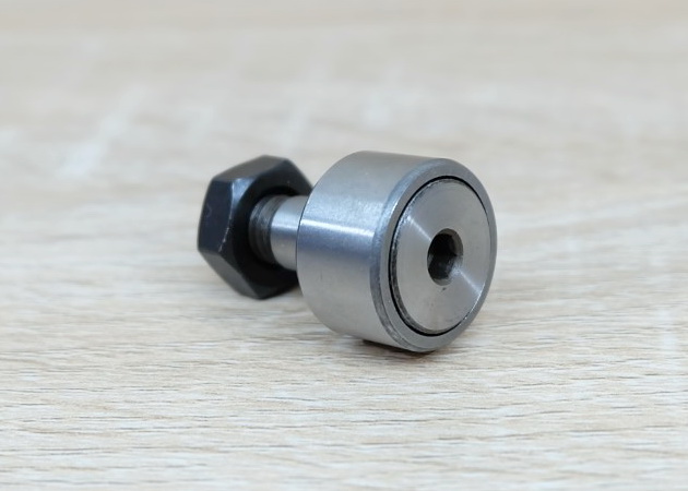 CF8/KR19 Cam Follower Needle Roller Bearing M8x1.25mm