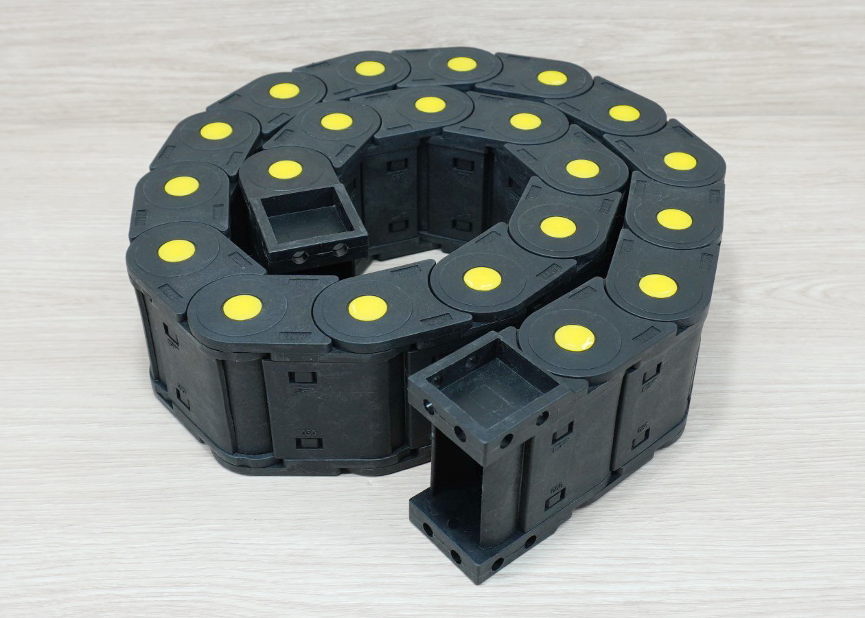 25 X 50 mm Cable Drag Chain R55mm ยาว 1M และ End Connectors (Fully-Enclosed)