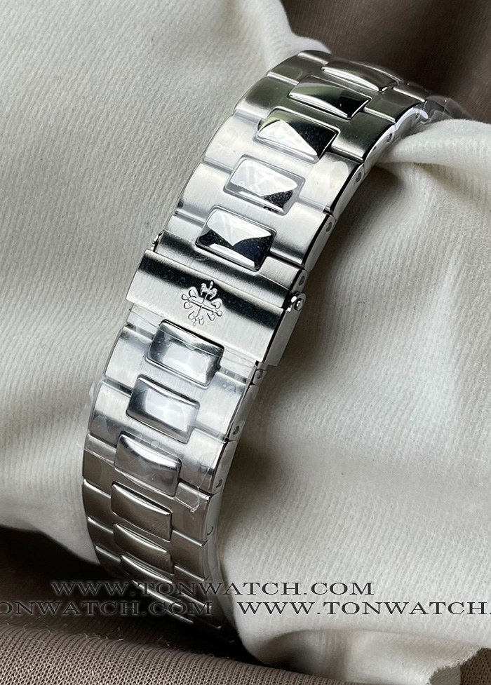 PATEK 5711 OLIVE GREEN 3KF V2