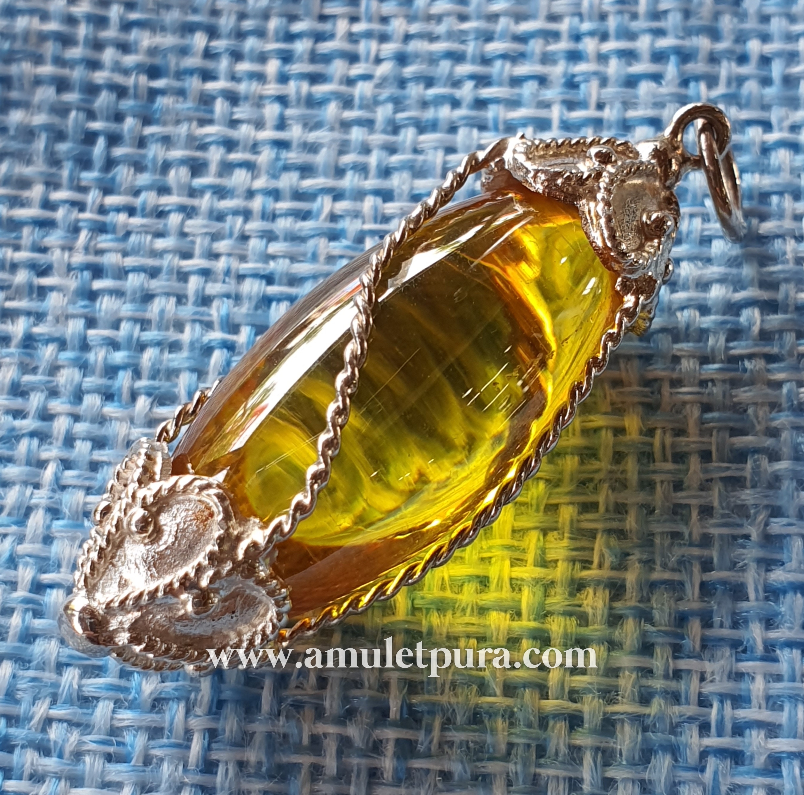 จี้เพชรพญานาคสัณฐานลูกรักบี้ : สีเหลือง