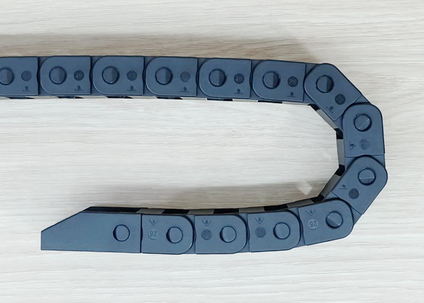 10 X 20 mm Cable Drag Chain R28mm ยาว 1M และ End Connectors