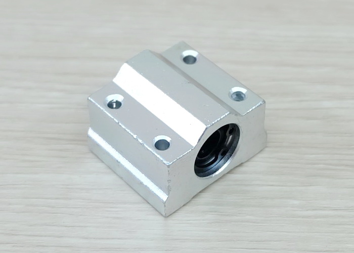 SCS8UU Linear Ball Bearing Block 8mm