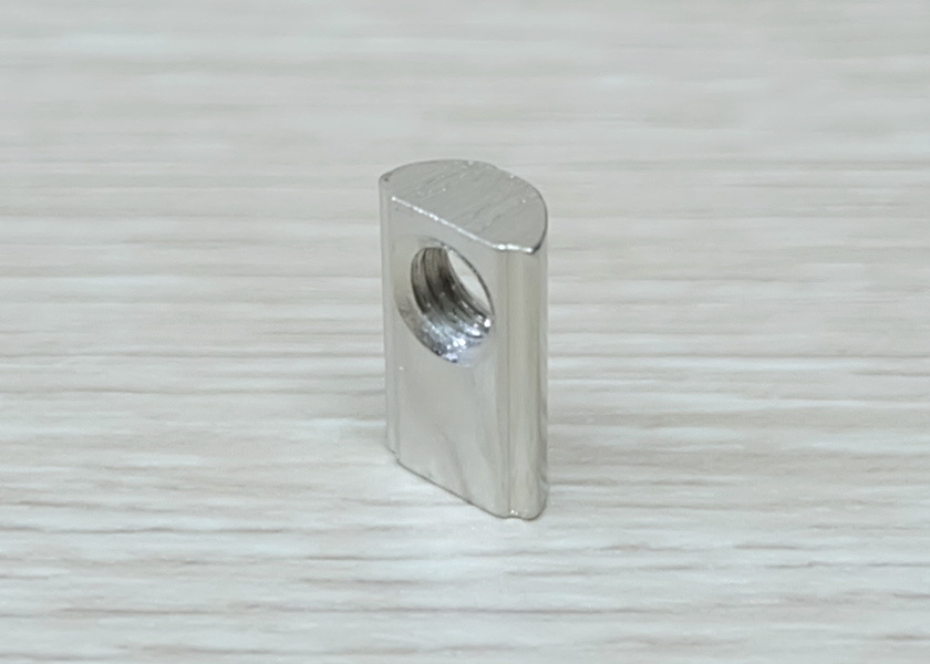 M5 Shrapnel Steel Ball Nut สำหรับ Series 20 Alu Profile (แพ็ค 20 ตัว)