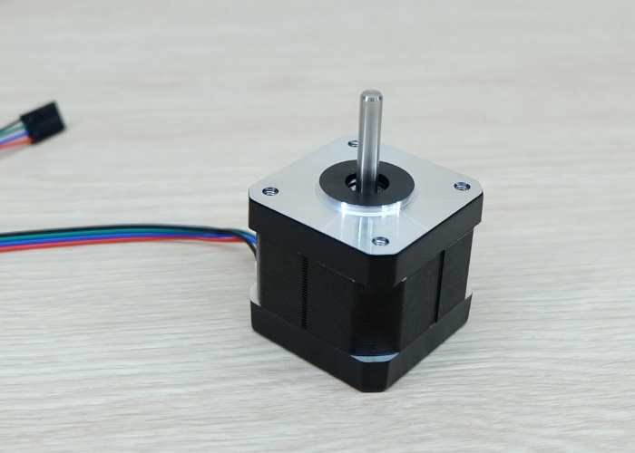 Usongshine - Stepper Motor 0.9° (Nema17) แรงบิด 42 N.cm 1.3A (17HS4401S-0.9) Black End