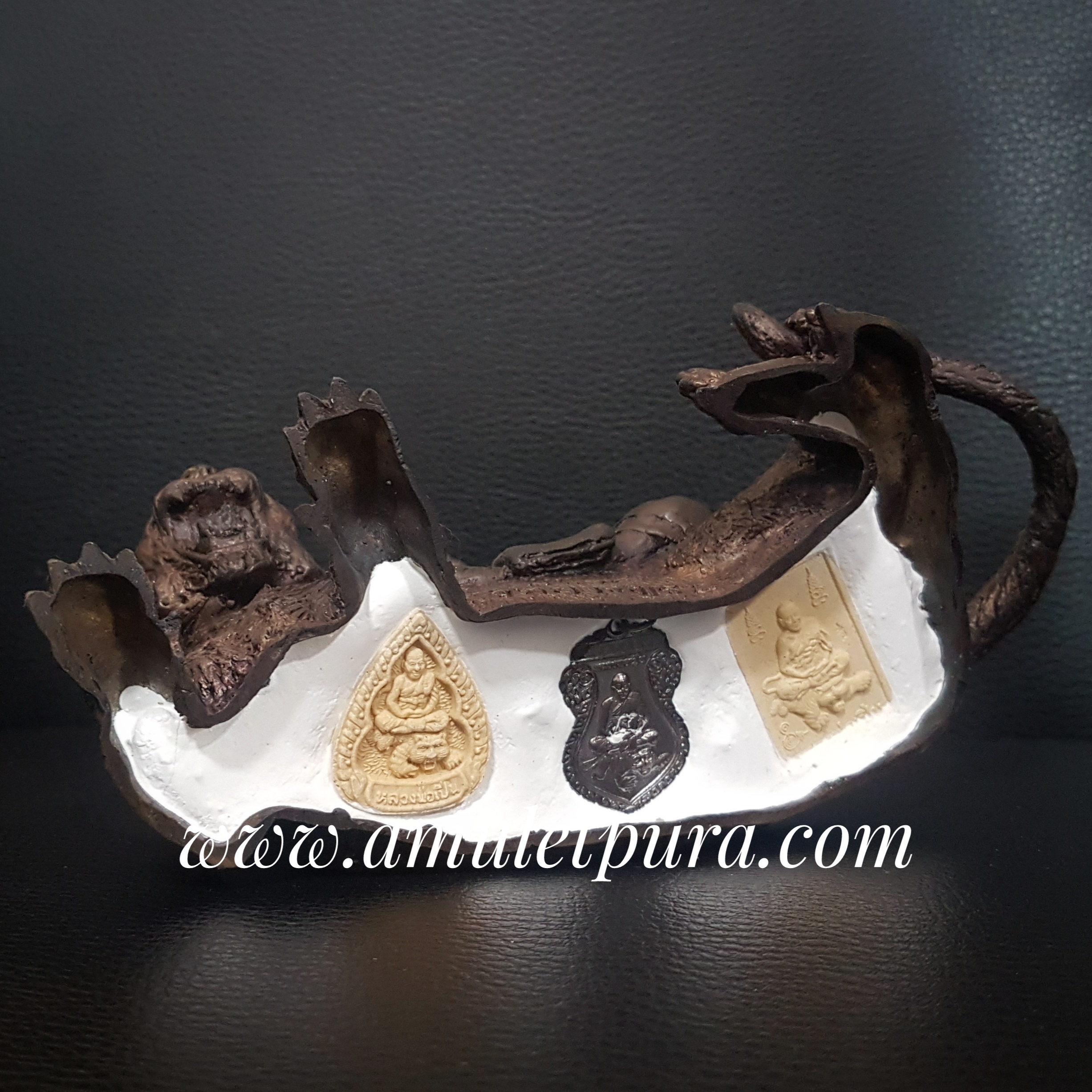 หลวงพ่อเปิ่นนั่งเสือ ปี47 หลวงพ่อเปิ่น วัดบางพระ จ.นครปฐม