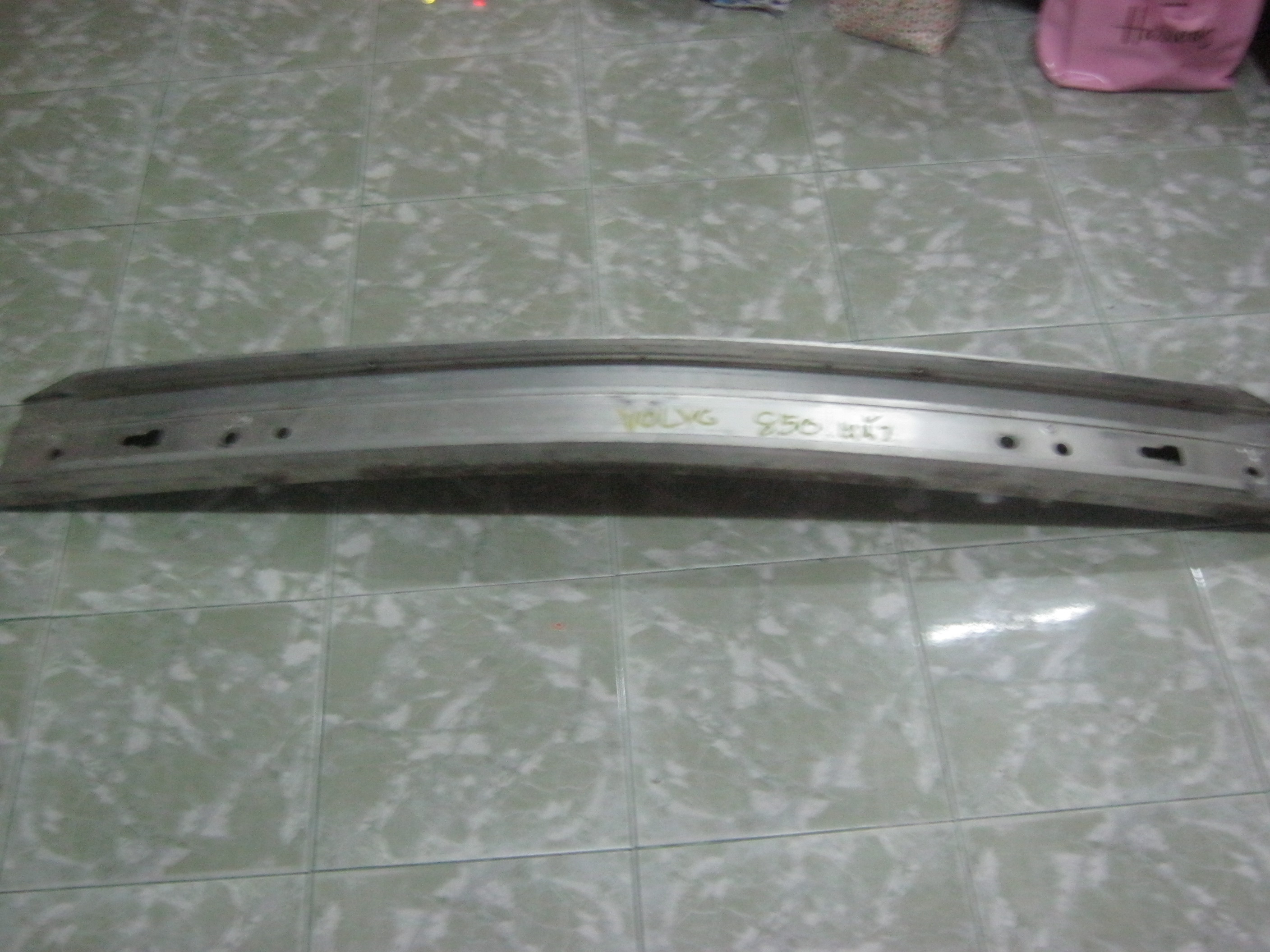 โครงกันชนหน้า VOLVO 850