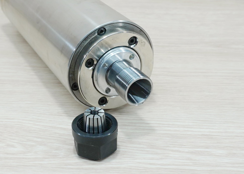 2.2 kw 220V ER20 Water Cooled Spindle Motor (4 Bearing) GDZ-80-2.2A Ø80x213