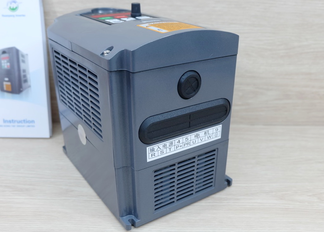 VFD Spindle Inverter 220V 2.2kw (HY02D223B)