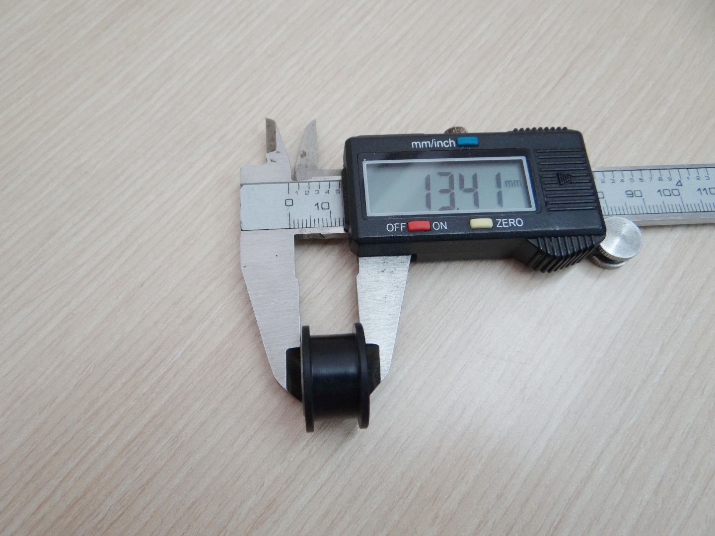 Smooth Idler Pulley Wheel Bore 5mm - 625-2RS