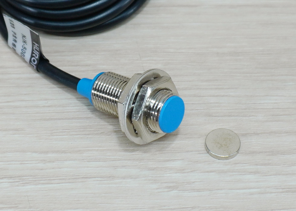 Hall Switch NJK-5002D (NPN, NC ระยะ10mm) Proximity Induction Magnetic Sensor DC6-36V Short Body