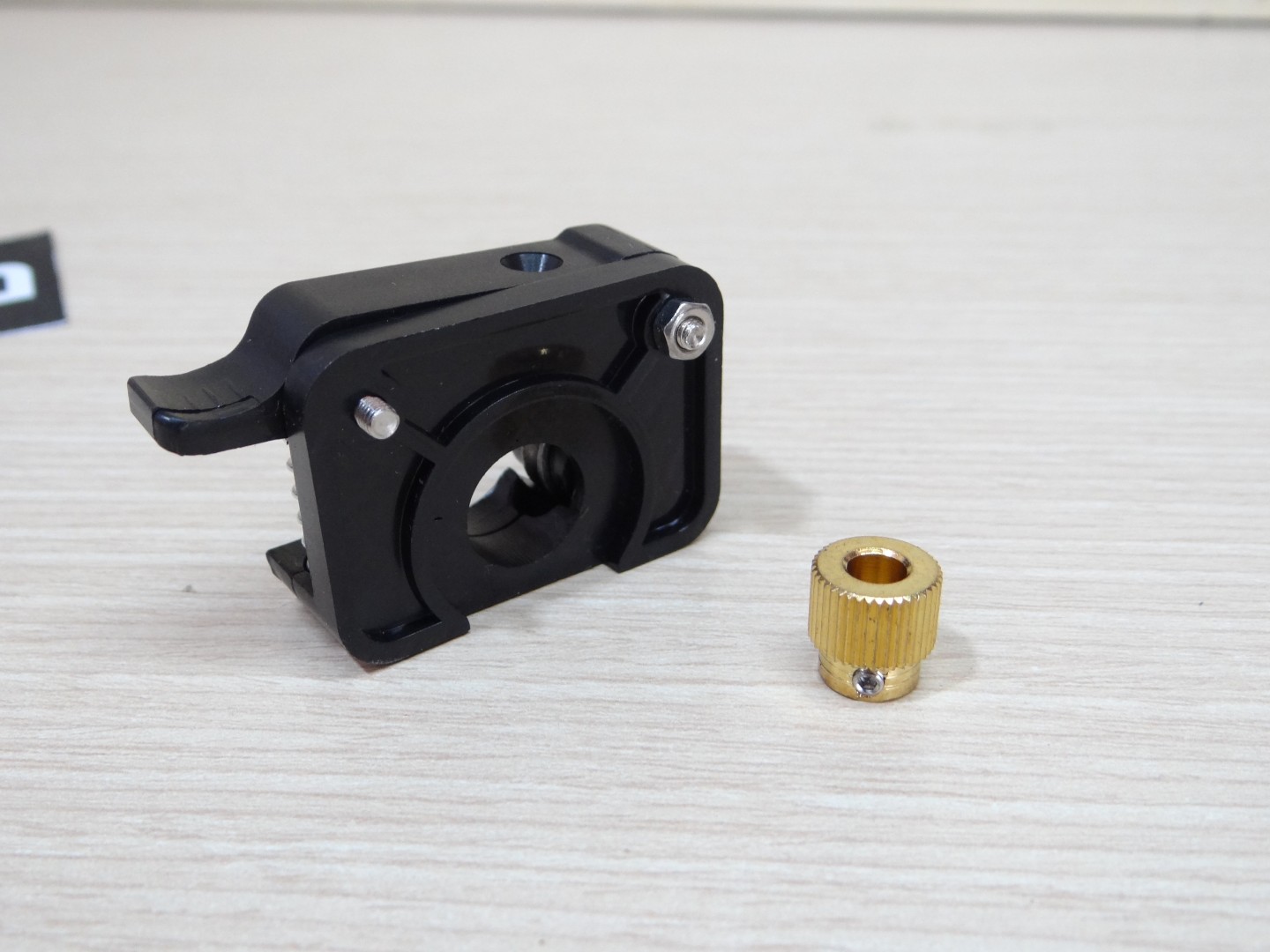 Extruder 1.75mm wire feed (Right side) for Makerbot พร้อมเฟือง 36 tooth