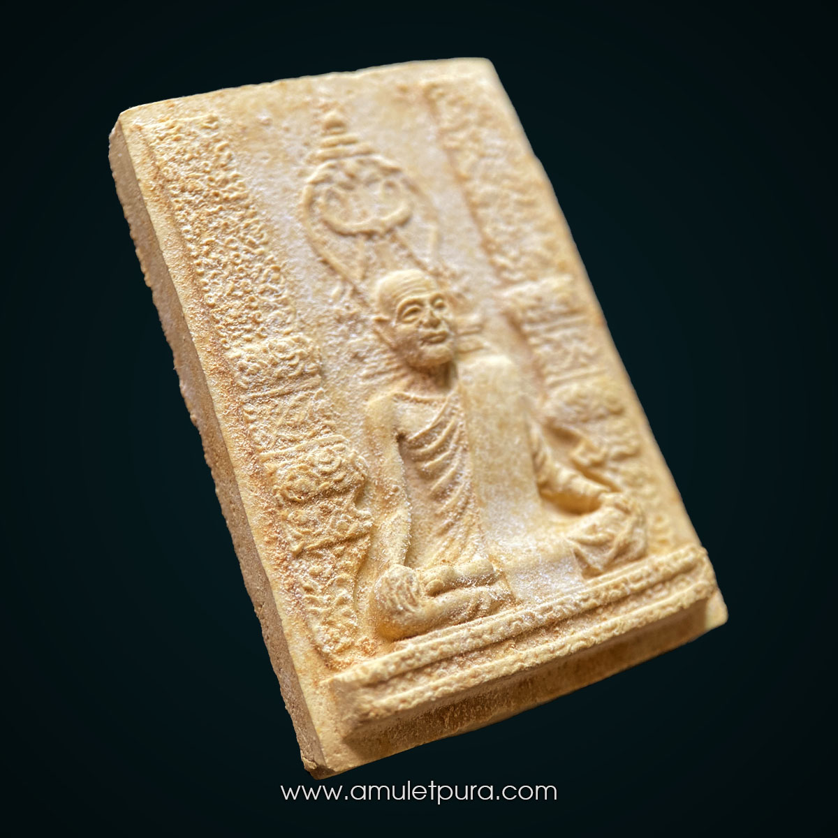 พระผงศตวรรษ สมเด็จพระสังฆราชเจ้า กรมหลวงวชิรญาณวงศ์ (ม.ร.ว.ชื่น นพวงศ์ ณ อยุธยา) พระราชอุปัชฌาจารย์พระบาทสมเด็จพระเจ้าอยู่หัว รัชกาลที่ 9 พิมพ์ใหญ่ (หน้าหนุ่ม) ปี15 วัดบวรฯ กรุงเทพฯ (โรยเกศา)