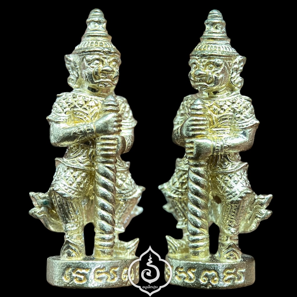 ท้าวเวสสุวรรณ รุ่นแรก (เนื้อสัตตะโลหะแก่เงิน) รุ่นประวัติศาสตร์ธงชัยจอมราชันย์ ปี63 วัดนางพญา จ.พิษณุโลก (มีโค้ด หมายเลข 9911)