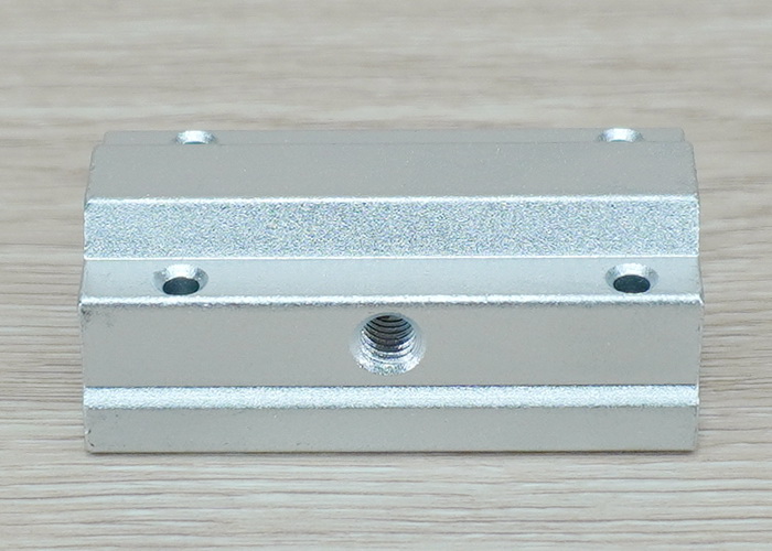 SCS8LUU Linear Ball Bearing Block 8mm