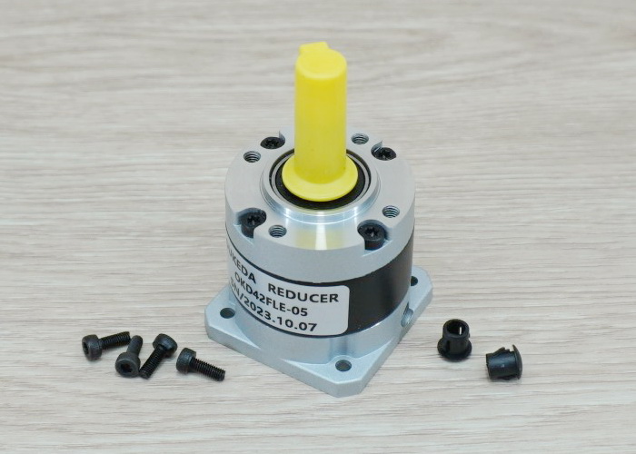 Precision Planetary Gearbox Ratio 5:1 NEMA17 Speed Reducer (Shaft: IN 5mm - OUT 8mm)