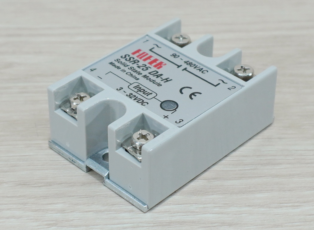 Solid State Relay, SSR-25DA-H, input 3-32VDC output 90-480VAC, 25A