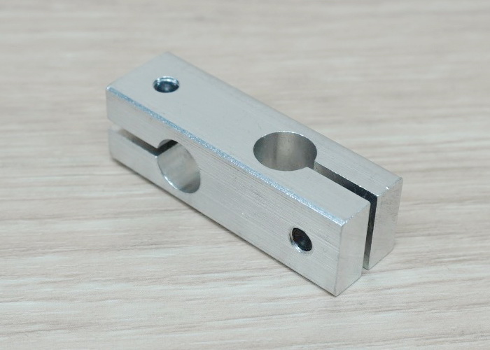 8mm x 8mm Holes Cross Shaft Support Aluminum Alloy