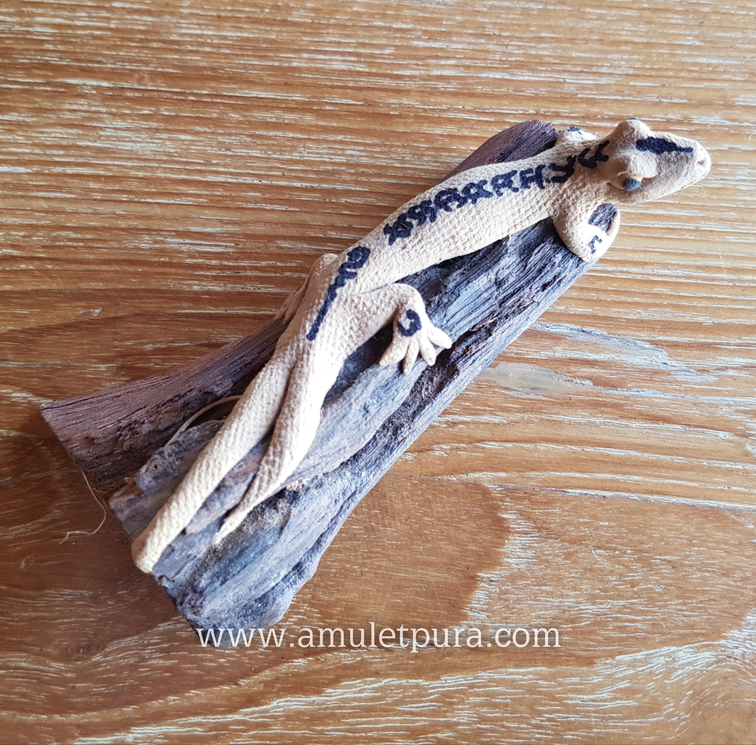 จิ้งจกพรหม 2 หางเกาะกิ่งไม้ ปี54 (ขนาดบูชา) อ.หนู กันภัย (แบบที่1)