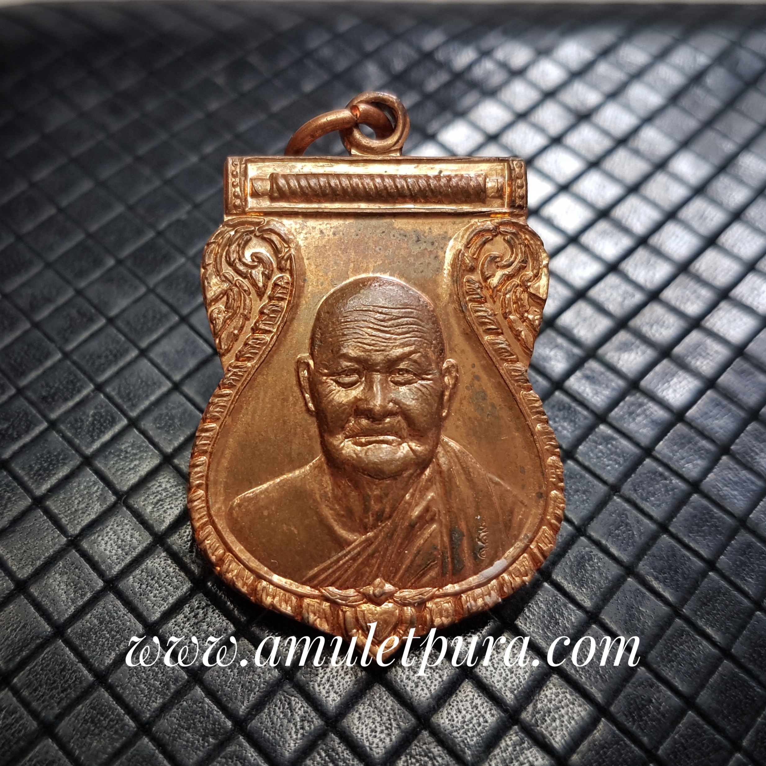 เหรียญหลวงปู่วาสหลังยันต์มหาโสฬส(ทองแดง)ปี56 หลวงปู่วาส วัดสะพานสูง จ.นนทบุรี