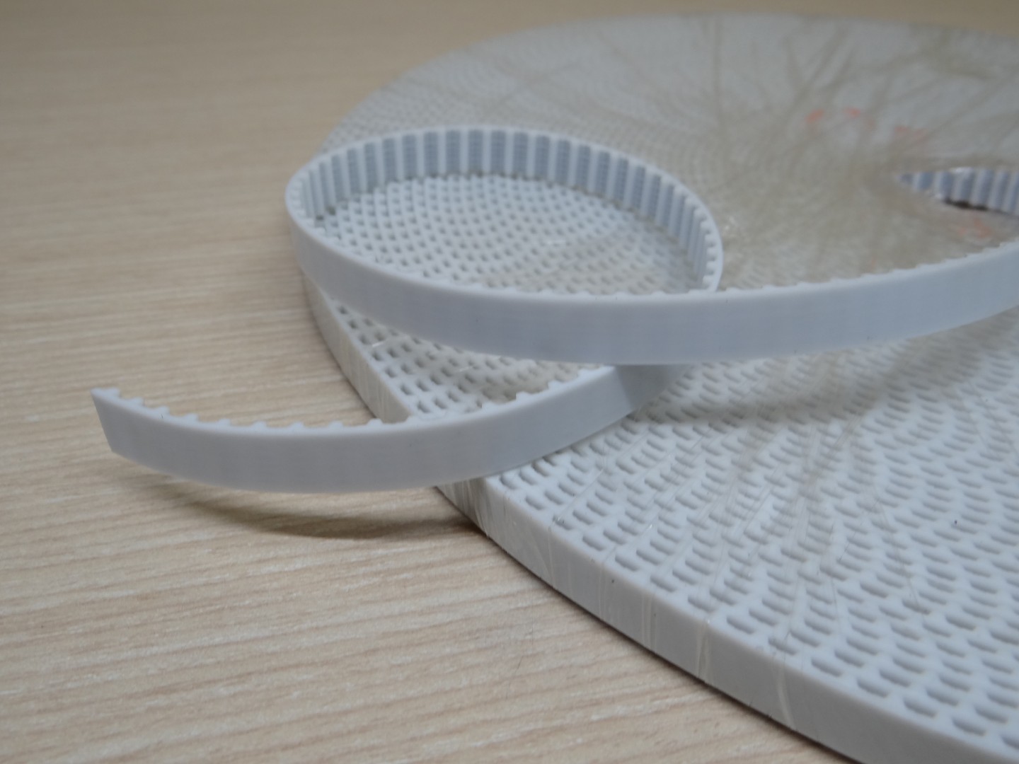 XL-10mm PU Timing Belt Steel Core (สานแถบเส้นเหล็กในสายพาน ราคา/1เมตร)