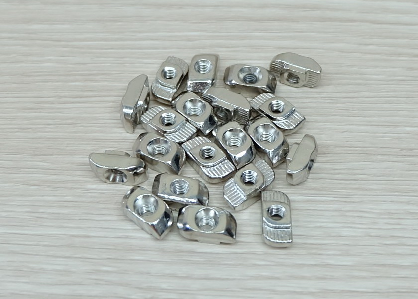 Free Nut M4 (20 ตัว/ชุด) สำหรับ Series 30 Alu Profile