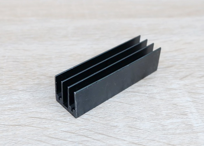 Heatsink 16 x 16 x 60 mm Black Aluminium Alloy