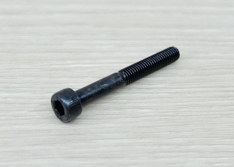 สกรูหัวจมดำ Screw M5 ยาว 40mm (20ตัว/ถุง)