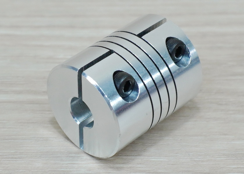 6.35 x 8 mm RB-Flexible Shaft Coupling D25 L30 mm (Hex Screw)