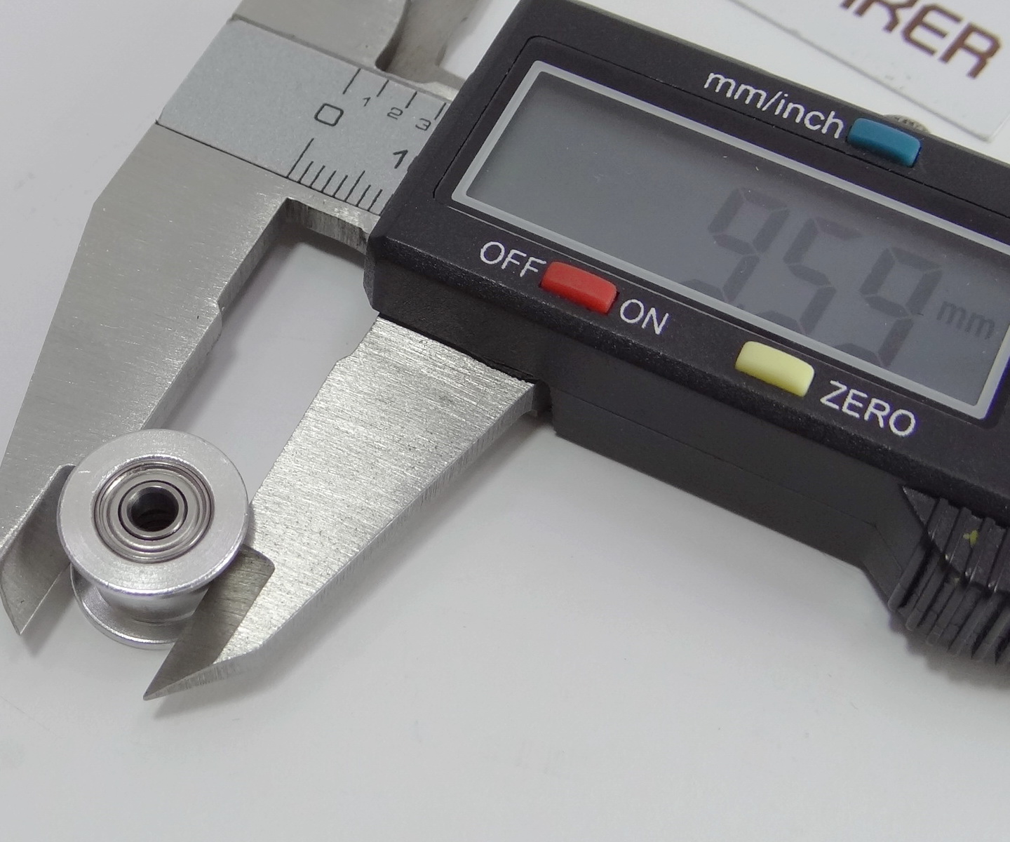 Pulley Wheel แบบ 16 ฟัน 2GT width 6mm belt ไม่มีฟัน (Bore 3mm)