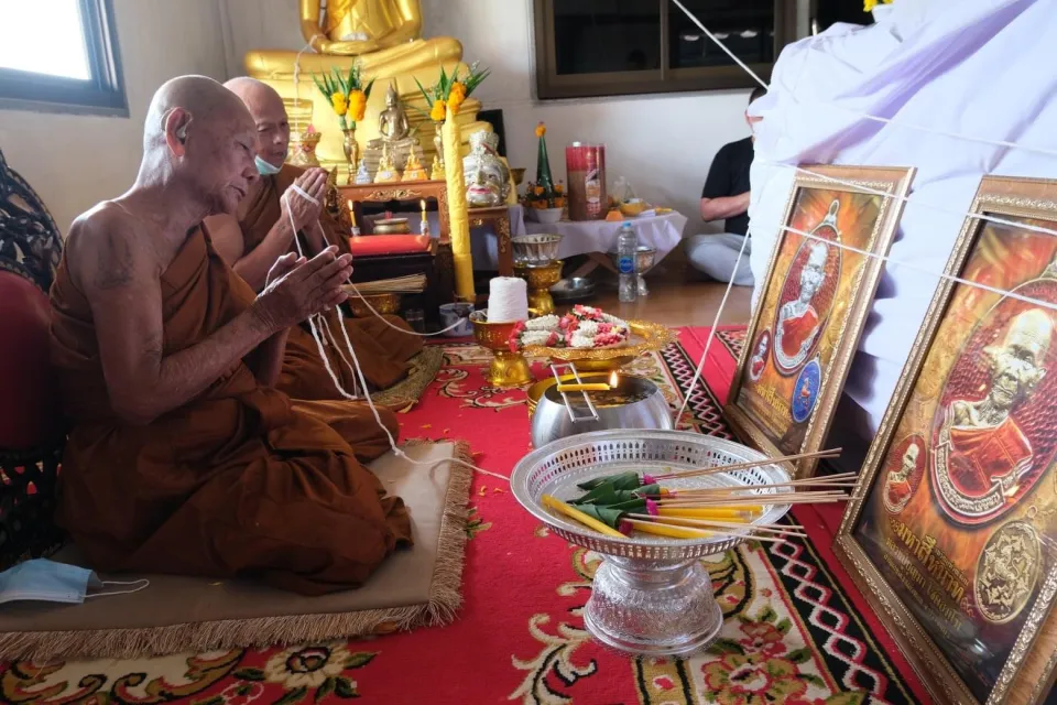 เหรียญห่วงเชื่อม เนื้อเหล็กน้ำพี้ห่วงทองทิพย์ รุ่นมหาสีหนาท ปี64 หลวงปู่บุญมา โชติธัมโม สำนักสงฆ์เขาแก้วทอง จ.ปราจีนบุรี (12 โค้ด 9 ศาลา หมายเลข 469)