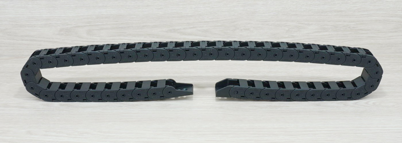 15 x 15 mm Cable Drag Chain R28mm ยาว 1M และ End Connectors (Bridge open outside)