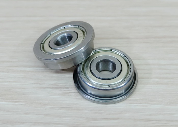 F626ZZ (6x19x6mm) Flange Deep Groove Ball Bearing