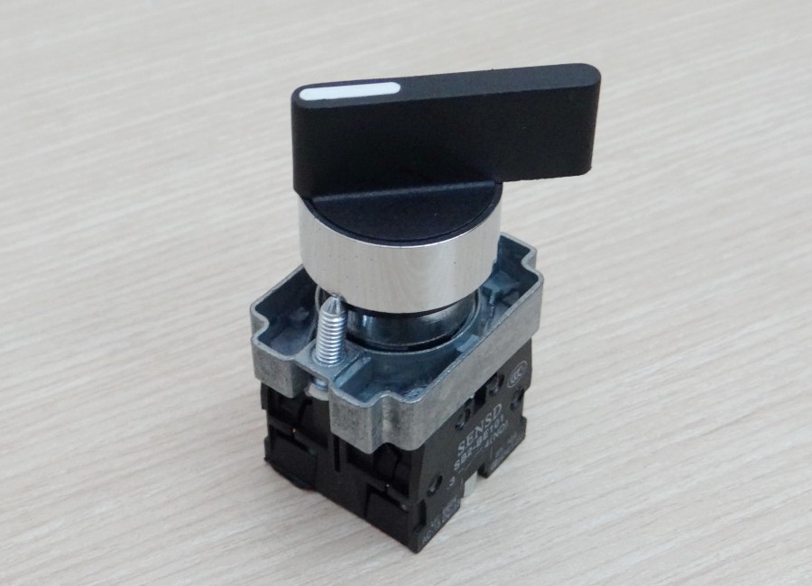 XB2-BJ33 600V 10A (3-position) Industrial Selector Rotary Switch ON-OFF-ON
