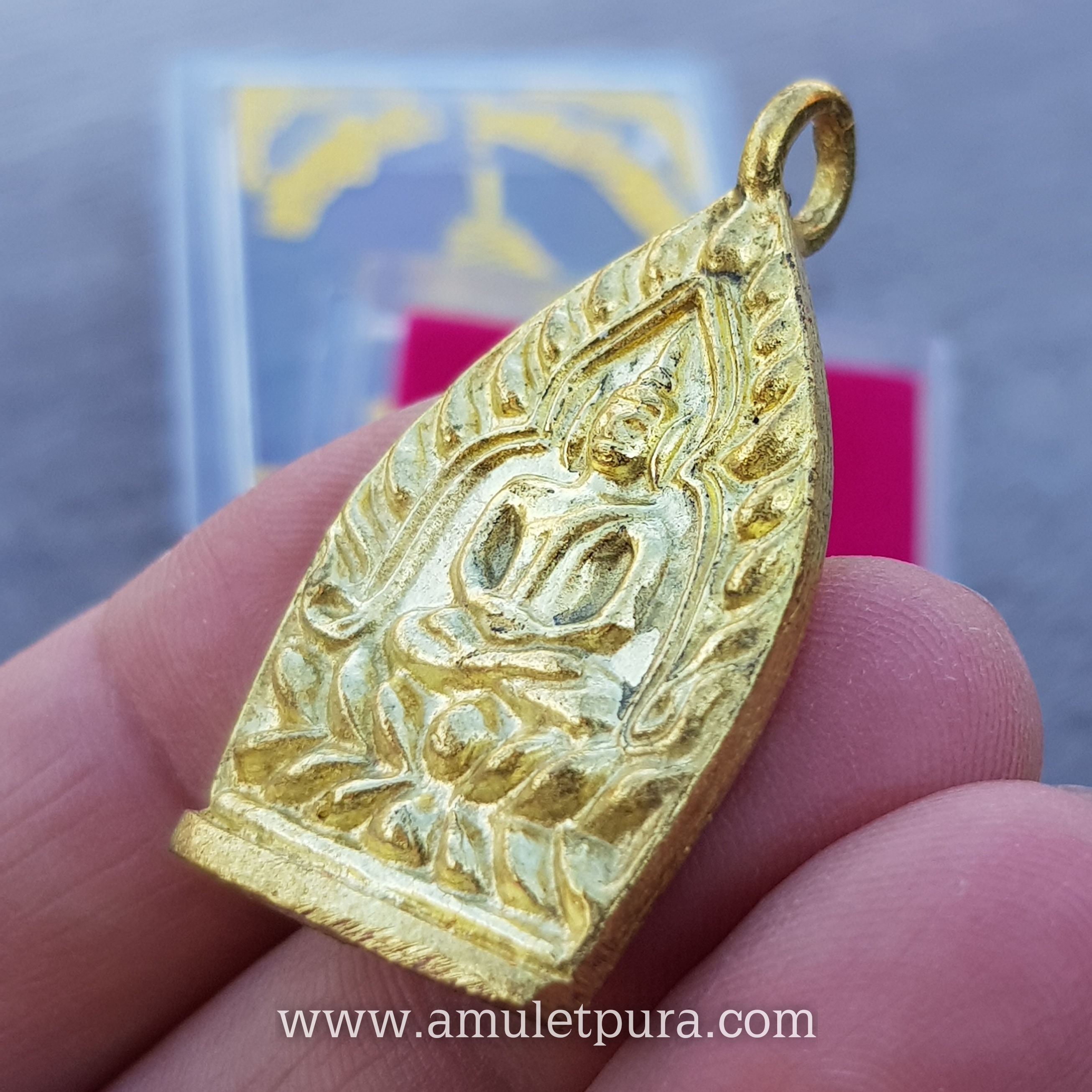 เหรียญเจ้าสัว (เนื้อทองทิพย์) พิมพ์ใหญ่ รุ่นสมปรารถนา ปี55 หลวงพ่อสัญญา (คง) วัดกลางบางแก้ว จ.นครปฐม (ตอก กก มีโค้ด หมายเลข 570)