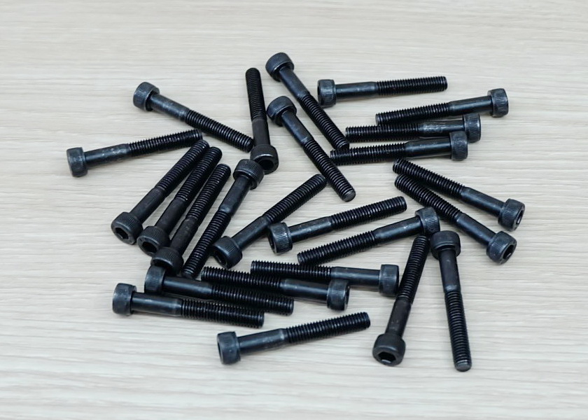 สกรูหัวจมดำ Screw M5 ยาว 35mm (20ตัว/ถุง)