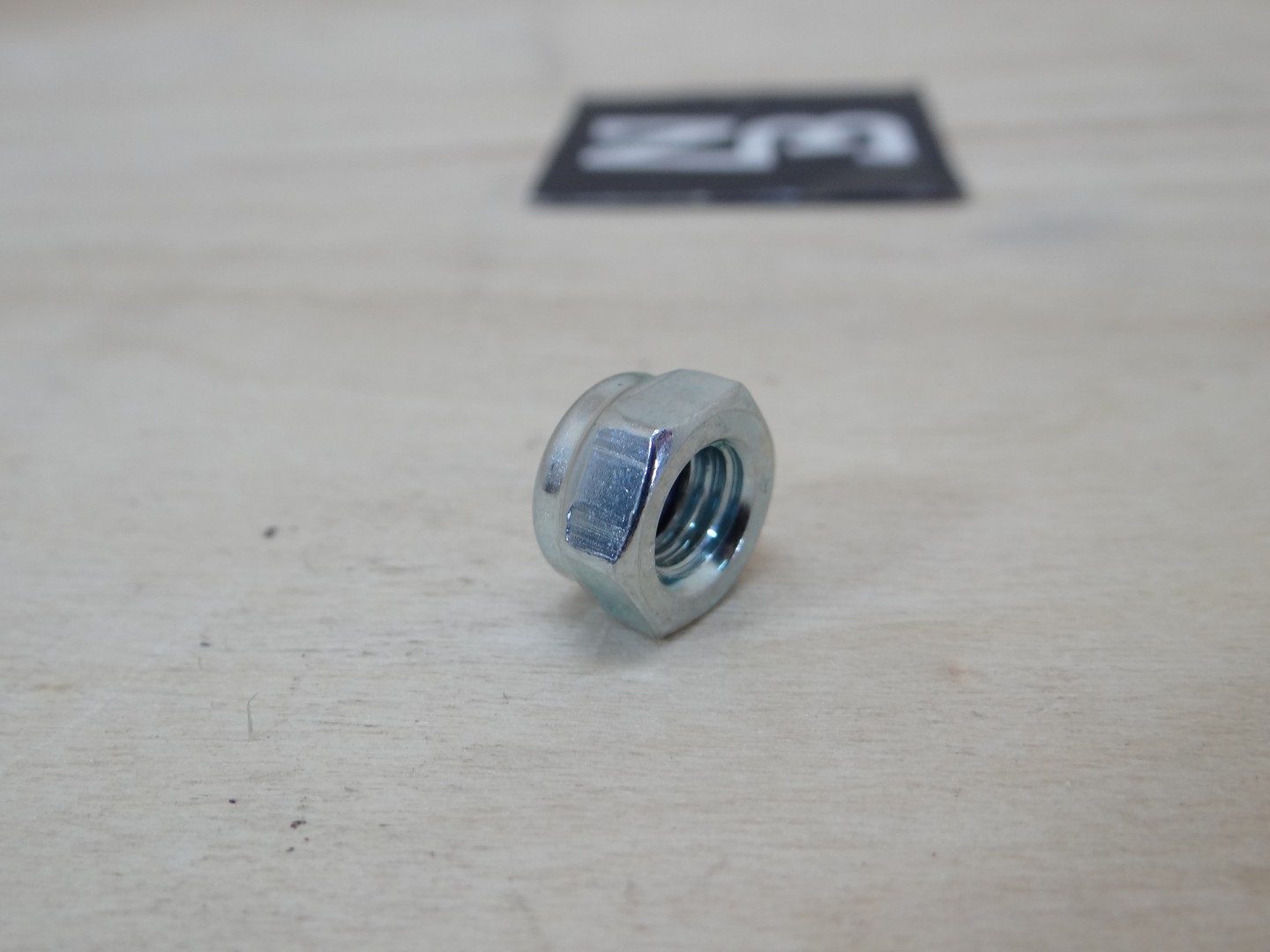 หัวน็อตล็อค Hex Lock Nut M6x1.0 (10ตัว/ถุง)